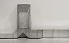 Charlotte Posenenske: Vierkantrohre Serie D (Square Tubes Series D), 1967-2007, 14 Elemente, galvanisertes Metall, variable Größe; Courtesy Alison Jacques Gallery.