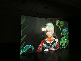 Future Light: Pauline Boudry / Renate Lorenz: LOVING, REPEATING (Ausstellungsansicht, Kunsthalle Wien)